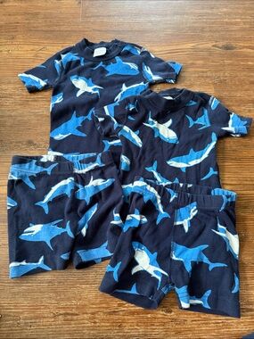 Hanna Andersson Navy Blue Shark Print Pajama Set will separate 3t